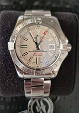 STUNNING BREITLING AVENGER 2